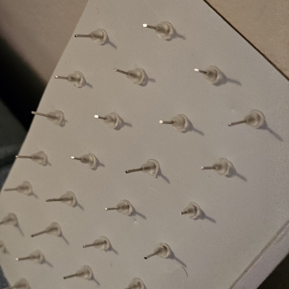 Earrings..NEW approx 109 pairs - Picture 6 of 6